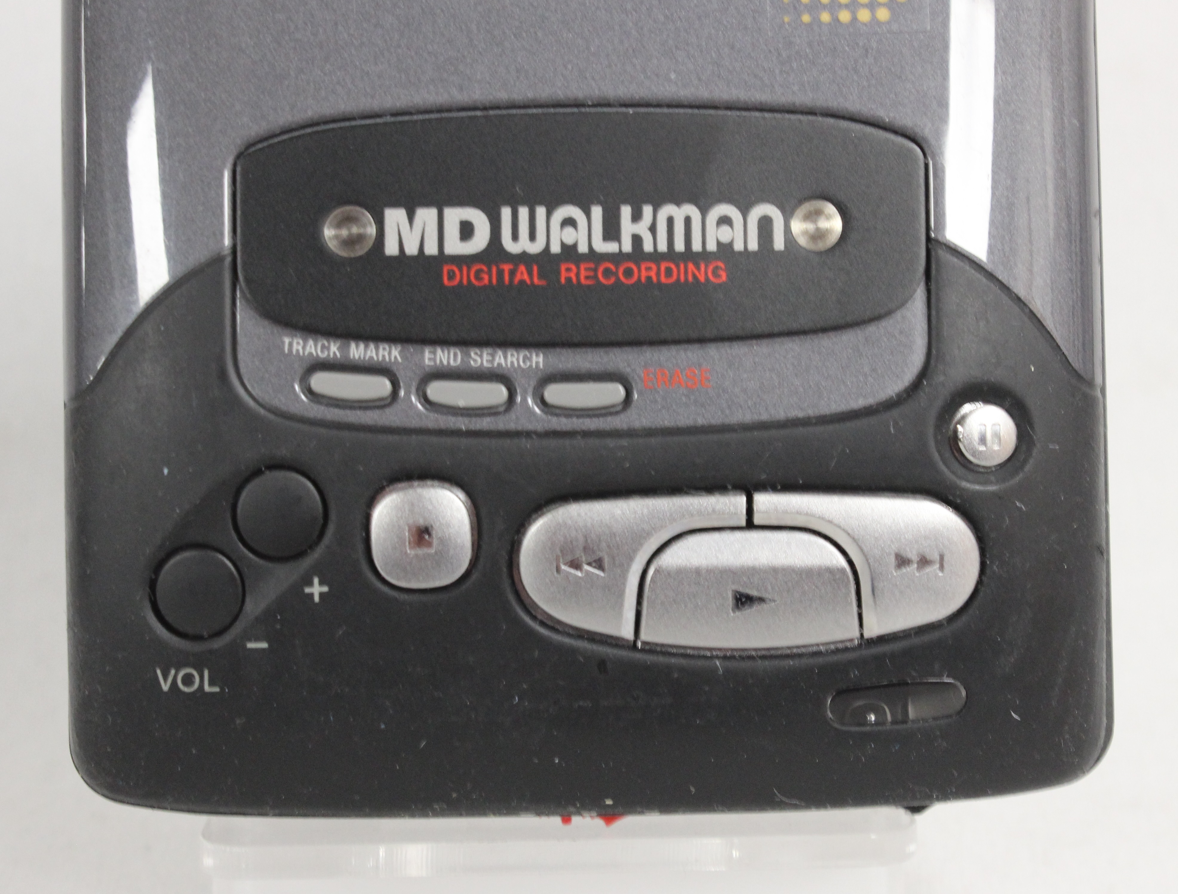 Pre-owned Sony MZ-R2 Portable MD Walkman Minidisc Recorder